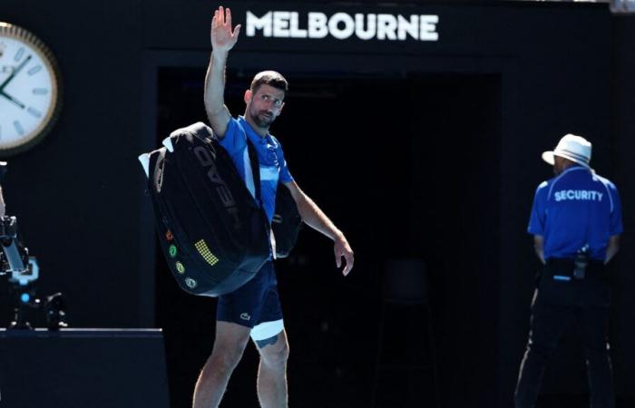 Novak Djokovic shockingly retires from Australian Open semifinal after 1st set; Zverev, Melbourne crowd in disbelief | Tennis News