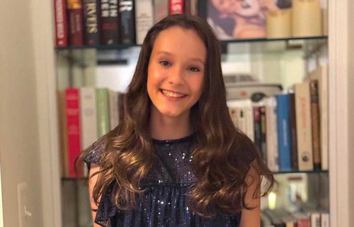 Countess Athena carbon copy of her mother, Princess Marie, in her 13th birthday photo