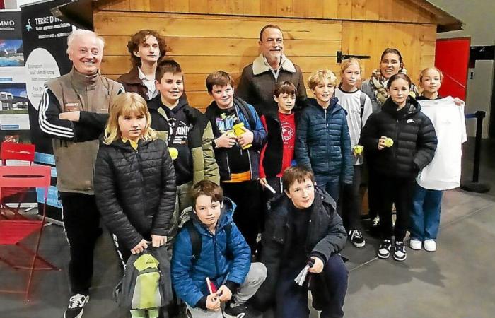 The young people of the Récoise Tennis school at the Open of Quimper