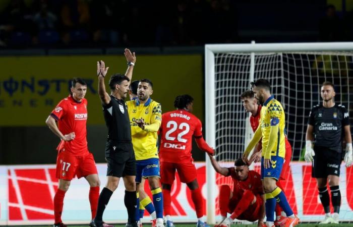 Approved and suspensions of Las Palmas: Januzaj saves Las Palmas