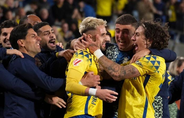 Las Palmas – Osasuna: Januzaj finds a space in the middle of the chaos