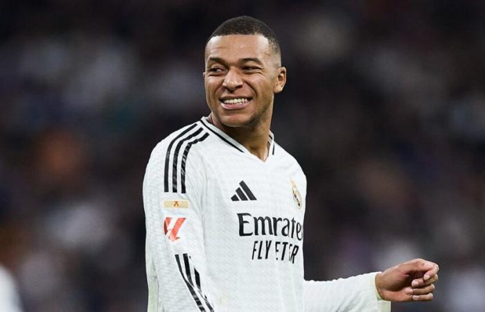 Kylian Mbappé pays PSG (but deletes his message)