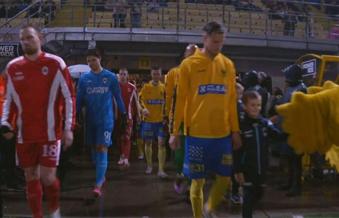 LIVE: Antwerp visits STVV, where the old acquaintance Lamkel Zé meets, the 23rd match day gets underway