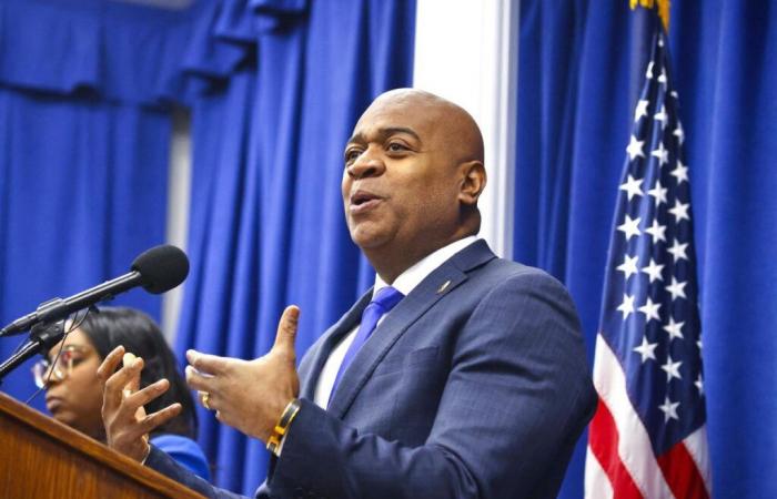 United States: the mayor of Newark denounces arrests of undocumented