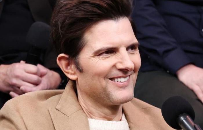 Victim of unusual bleeding on the set, Adam Scott had to convince his partners that he did not take cocaine