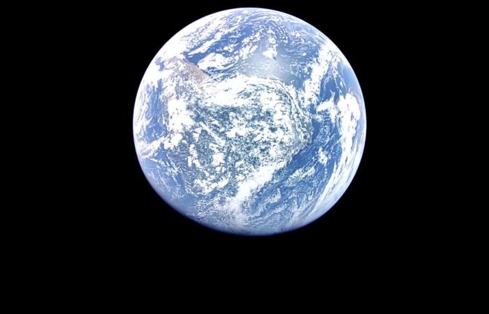 Private US spacecraft captures magnificent view of Earth