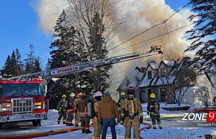 A major fire rages in Lac-Beauport