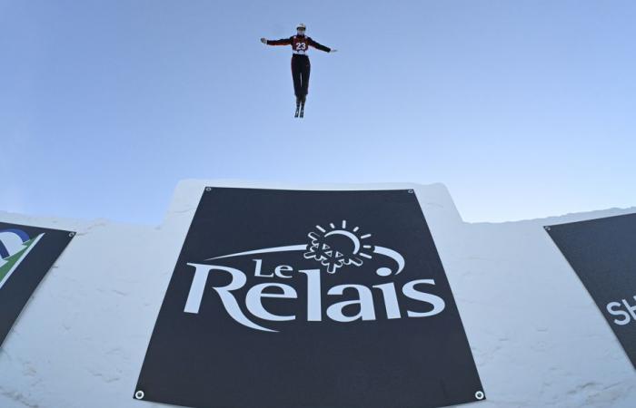 Acrobatic jumps | Lewis Irving takes silver in Lac-Beauport