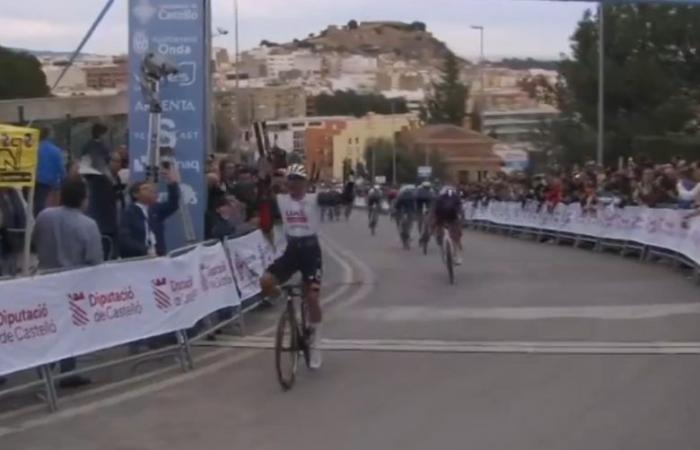 Cycling. Grand Prix Castellon – Antonio Morgado overpowering, Champoussin on the podium