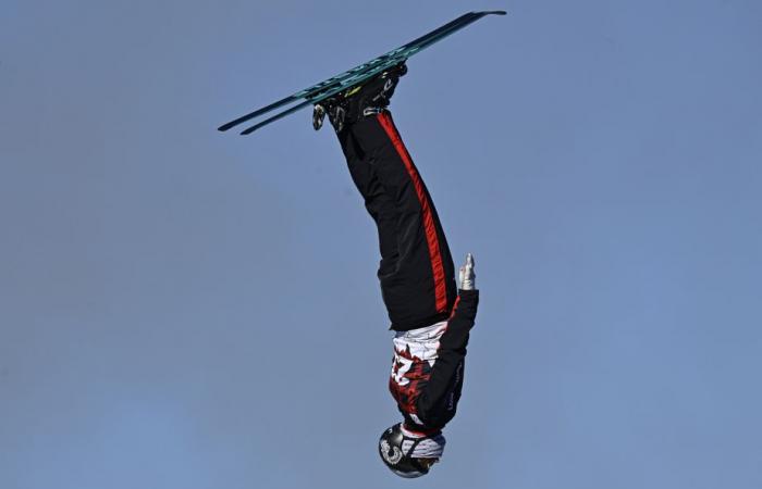 Acrobatic jumps | Lewis Irving takes silver in Lac-Beauport