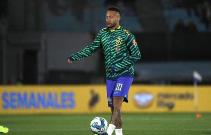 Seleção stars beg Neymar for his future