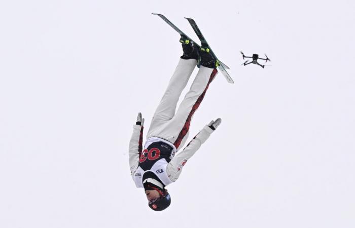 Acrobatic jumps | Lewis Irving takes silver in Lac-Beauport