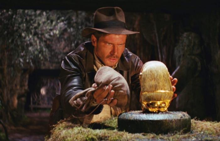 New image to the air of Indiana Jones before a trailer?