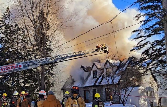 A major fire rages in Lac-Beauport