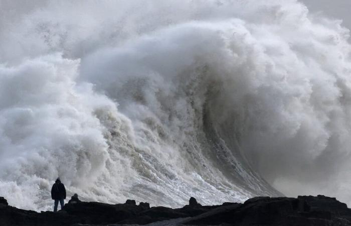 UK weather – live: Storm Herminia to bring heavy rain and flooding after 100mph gusts of Storm Eowyn