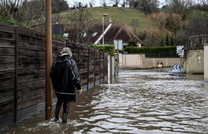 Nine departments are placed on orange alert for risks of violent winds, floods or rain-flooding