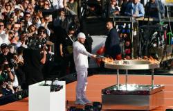 Olympic Games 2024: the Olympic flame has arrived in Marseille, rapper Jul lights the cauldron
