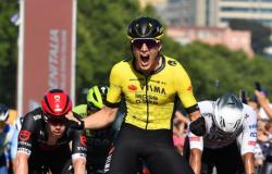 Giro: Olav Kooij wins the 9th stage, a smooth day for the pink jersey Tadej Pogacar (video)