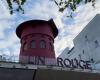 The wings of the Moulin Rouge, a famous Parisian monument, have collapsed
