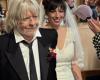 The singer Renaud married his partner “Cerise”, with a symbolic touch of red