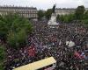 IN PICTURES | Hundreds of thousands of French people demonstrate against the far right