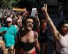 Arrests during lightning pride march in Istanbul