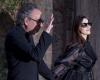 Monica Bellucci in a relationship with Tim Burton: the American very bothered during their romantic outing!