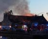 Saint-Omer:
      the
      church
      of
      the
      Immaculate
      Conception
      on
      fire,
      the
      bell
      tower
      has
      collapsed