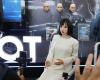 These
      impressive
      humanoid
      robots
      were
      actually…
      actresses
      in
      disguise