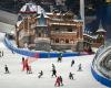 Heat-stricken
      China
      opens
      world’s
      largest
      indoor
      ski
      slope