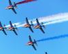 In
      Perros-Guirec,
      the
      fog
      is
      lifting
      on
      the
      Patrouille
      de
      France
      program