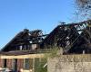 A nighttime fire devastates a house in Sablé-sur-Sarthe, the two occupants slightly injured