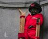 Valaisans dress Manneken-Pis as a Swiss skier