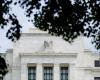 Major central banks are firmly committed to cutting interest rates