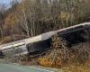 one dead, four injured in passenger train derailment