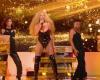 Stage beast Afida Turner in free concert in Bordeaux!