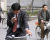 Japan: prison if you phone by bike