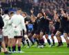 when English supporters provoke the New Zealanders in the middle of a haka