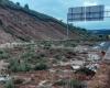 Floods in Spain: A highway completely buried by a landslide south of Barcelona