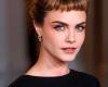 Cara Delevingne brings these bold bangs up to date