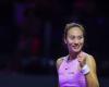 WTA Masters: Zheng emerges victorious from a long fight against Rybakina