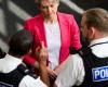 England: nearly 600 police officers fired for misconduct over one year