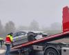 a wheelbarrow that fell from a truck causes a pileup in Changé