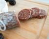 A dry sausage contaminated with salmonella recalled throughout France