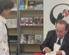 François Hollande signing at the Sauramps bookstore in Montpellier