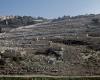 two French gendarmes arrested in Jerusalem on a site managed by France before being released