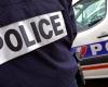 A woman gives birth in her car in the middle of Paris, helped by BAC police officers