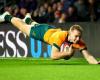 Australia surprises England at Twickenham after a crazy match