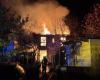 two homes destroyed in a fire overnight from Sunday to Monday