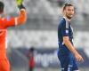 Girondins. Is Andy Carroll under suspension?